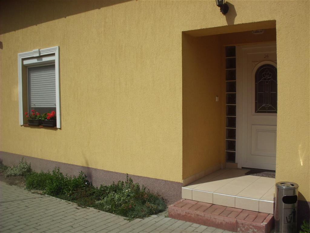 Andrea Apartman Hajdúszoboszló Екстериор снимка